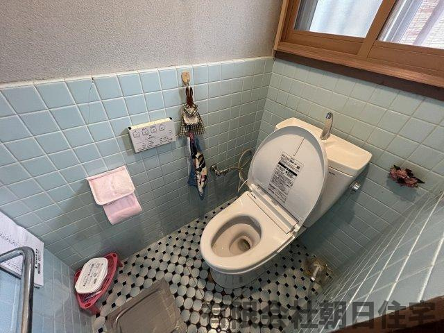 【トイレ】 | 東奥谷町中古戸建 | 落ち着いた色調のトイレです