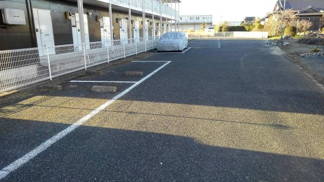 レオパレスペイサージュⅡの駐車場