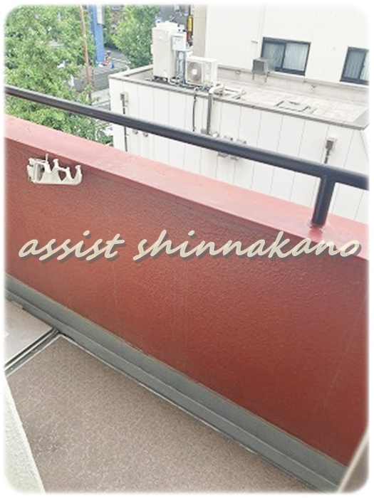 クリスタル山内のバルコニー