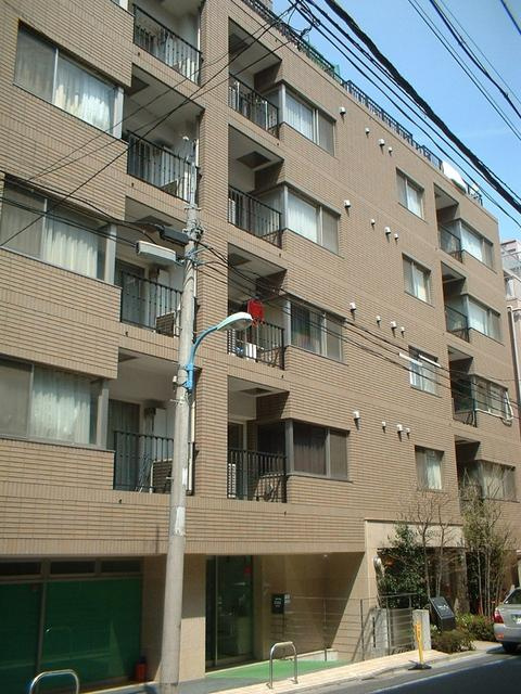 デュオ・スカーラ西新宿の外観|ペット飼育可能！平成１３年築・宅配ボックス付きマンション、デュオ・スカーラ西新宿は即日現地案内可能となっておりますので、お気軽にお問い合わせください！