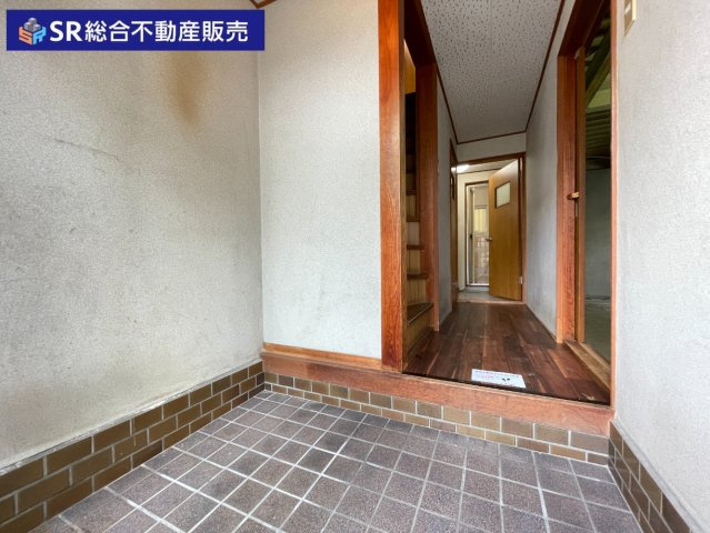 加納2丁目中古戸建の玄関|シューズボックスを置いても広く使えます！