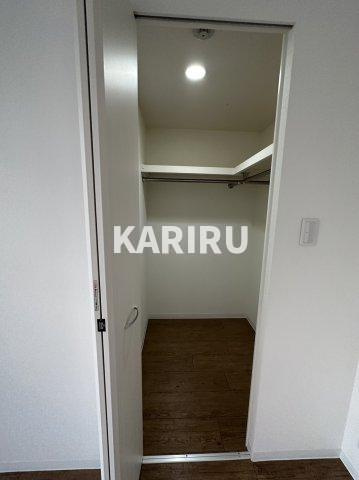 京橋イーストガーデンの収納|同物件別部屋の写真です。