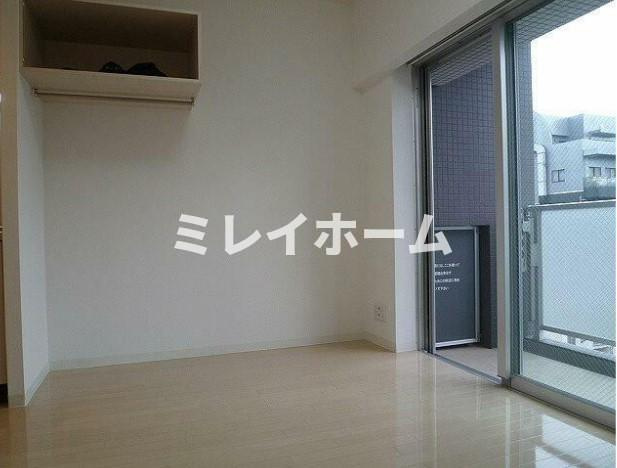 アルテシモブランシェプロヴァの居間・リビング|同建物内、別のお部屋の参考写真になります。