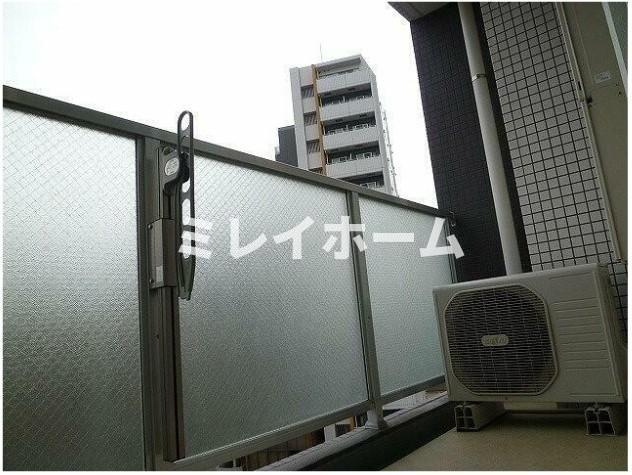 アルテシモブランシェプロヴァのバルコニー|同建物内、別のお部屋の参考写真になります。