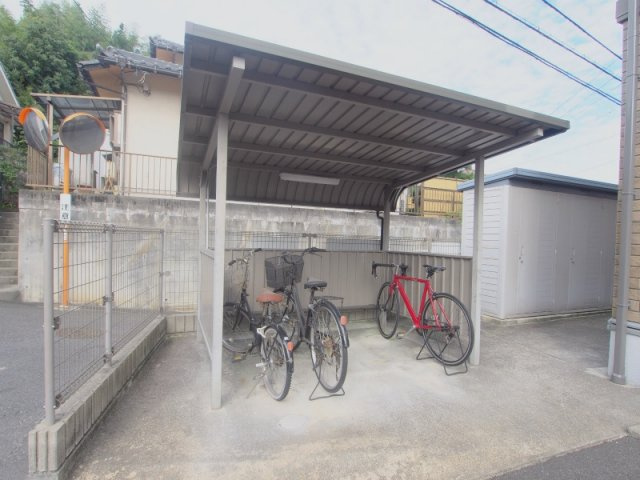 リビングタウン山本B棟のエントランス