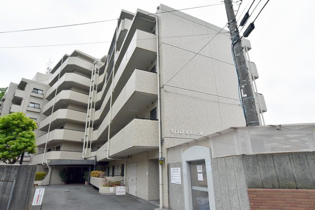 マンション掃部山公園の外観
