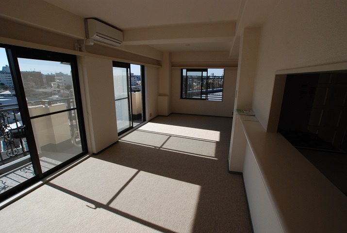 マンション掃部山公園の居間・リビング