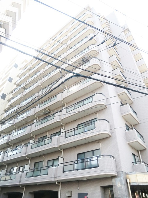 シャルマンの外観|重厚感のあるマンションです☆