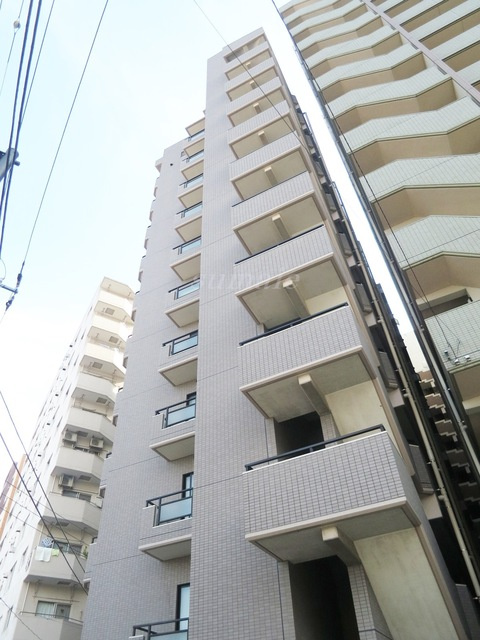 シャルマンの外観|タイル張りのキレイなマンションです☆