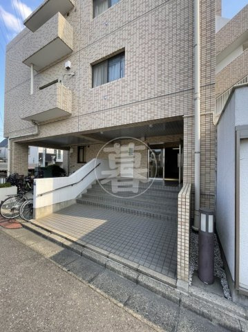 ソレイユ西六郷のエントランス