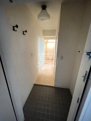 ソレイユ西六郷の玄関