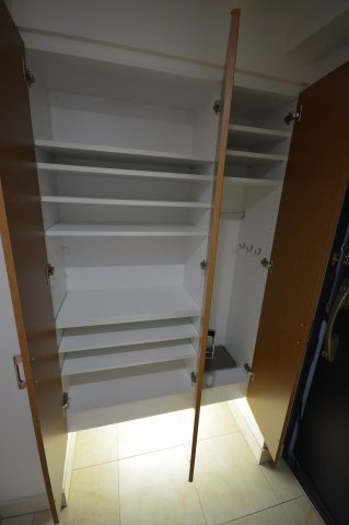 リーガル新福島の収納