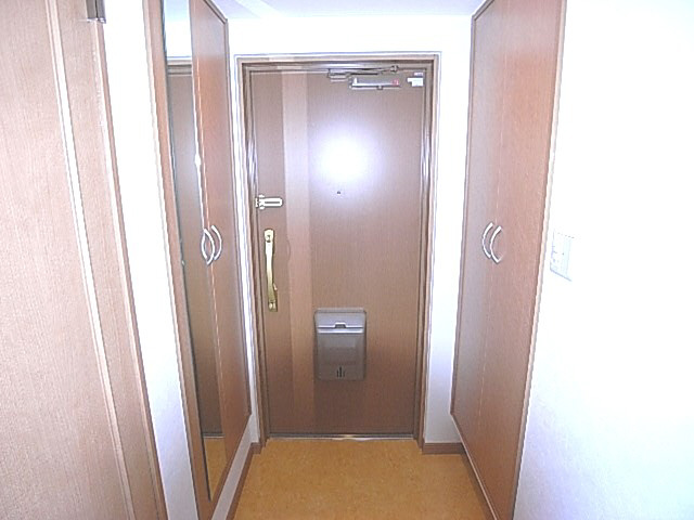 ロータリーマンション香里西之町の玄関