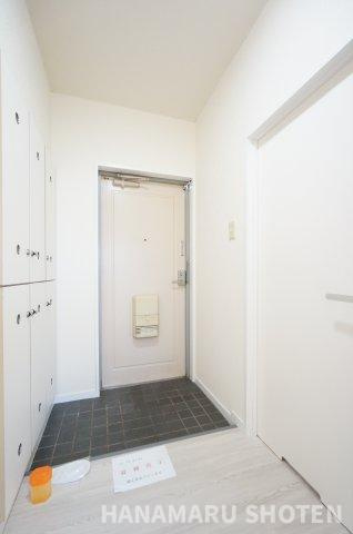 サンウィング稲荷町の玄関|物件、駅でお待ち合わせでのご案内歓迎！