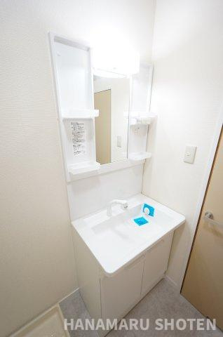 サンウィング稲荷町の独立洗面台|物件、駅でお待ち合わせでのご案内歓迎！