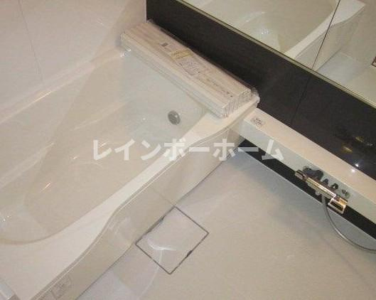 坂戸市薬師寺町　アパート新築工事の浴室