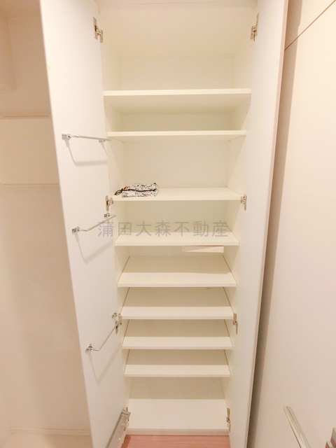 メイクスデザイン千鳥町アジールコートの設備|玄関　シューズボックス