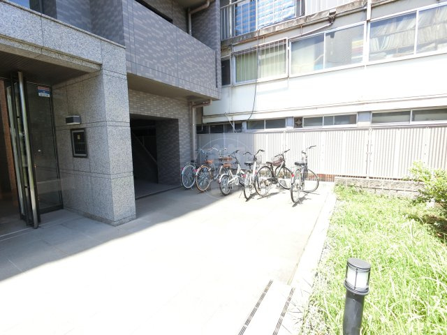 ルーブル多摩川南六郷のエントランス