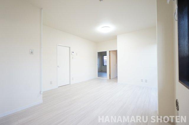 サンウィング稲荷町の居間・リビング|物件、駅でお待ち合わせでのご案内歓迎！