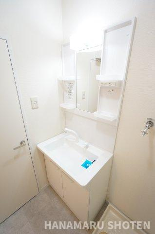 サンウィング稲荷町の独立洗面台|物件、駅でお待ち合わせでのご案内歓迎！