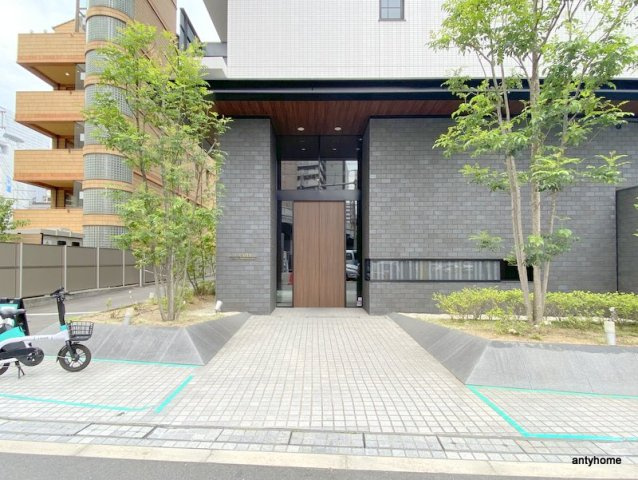 エスキュート梅田中崎町　仲介手数料無料のエントランス
