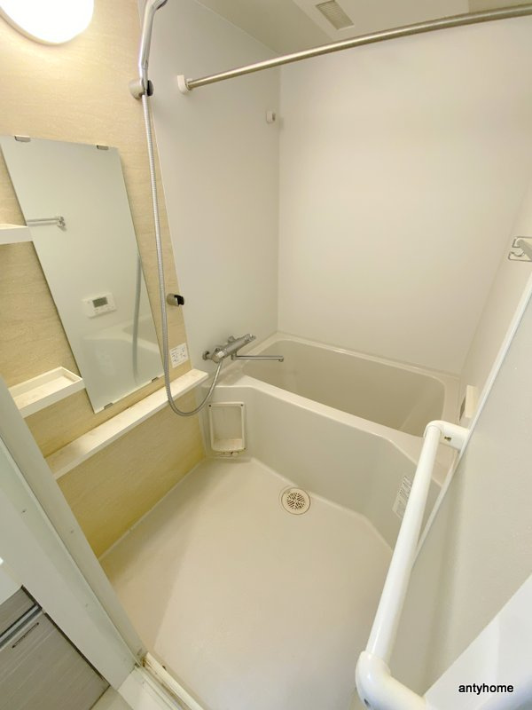 エスキュート梅田中崎町　仲介手数料無料の浴室