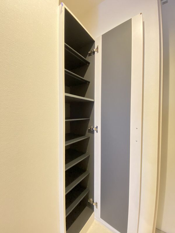 昭島市玉川町３丁目の賃貸マンションの収納