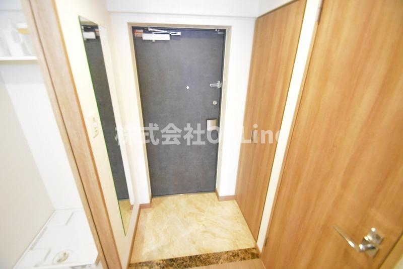 プレジオ荒本新町の玄関