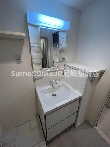 大阪市西淀川区姫里１丁目のアパートの独立洗面台|独立洗面台で身支度をすべて済ませてしまいましょう