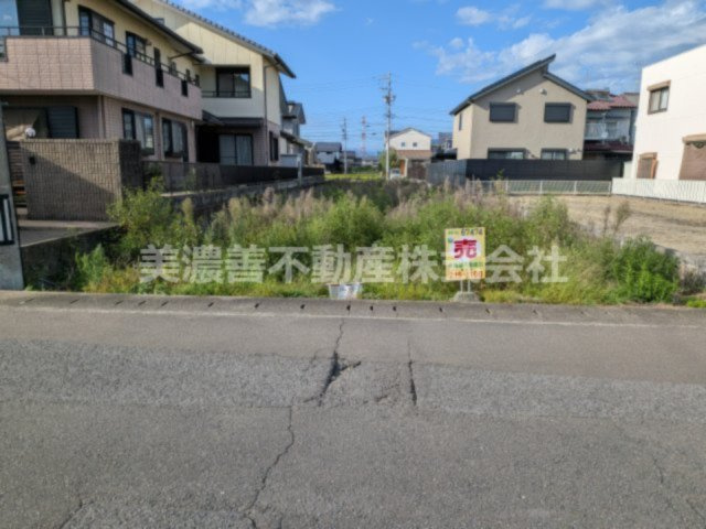 ６７４７４　本巣郡北方町柱本南土地の外観