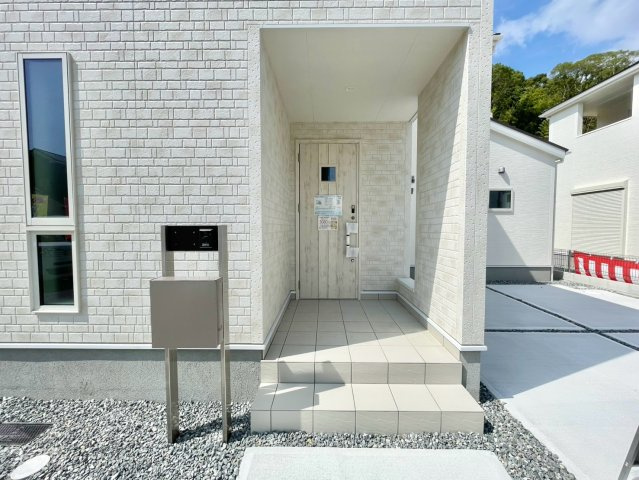 西庄３期(618-11)新築戸建てのエントランス