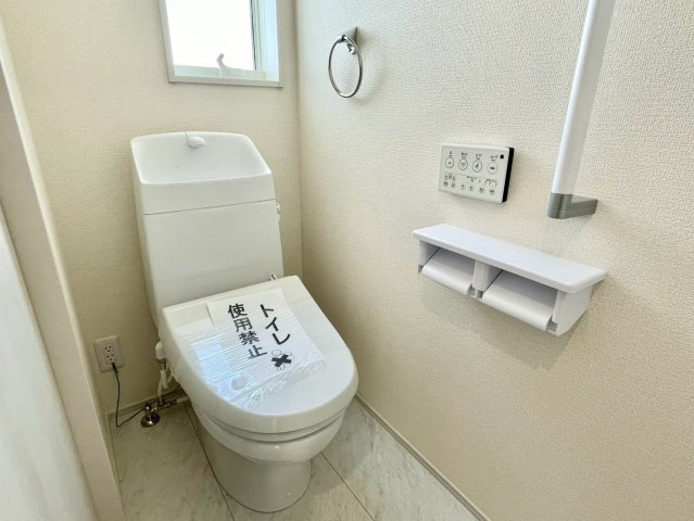 西庄３期(618-11)新築戸建てのトイレ