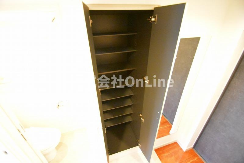 プレジオ荒本新町の収納