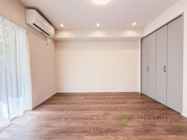 メゾン万里下北沢の洋室|洋室　9帖　※現地に家具の配置はございません