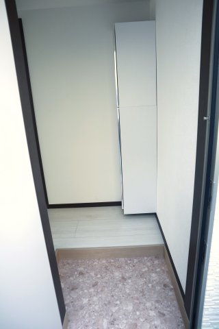 ベイルーム釜利谷の玄関|収納もある玄関です
