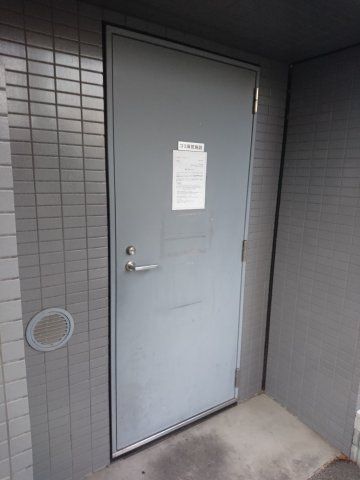 エルフラット両国の玄関