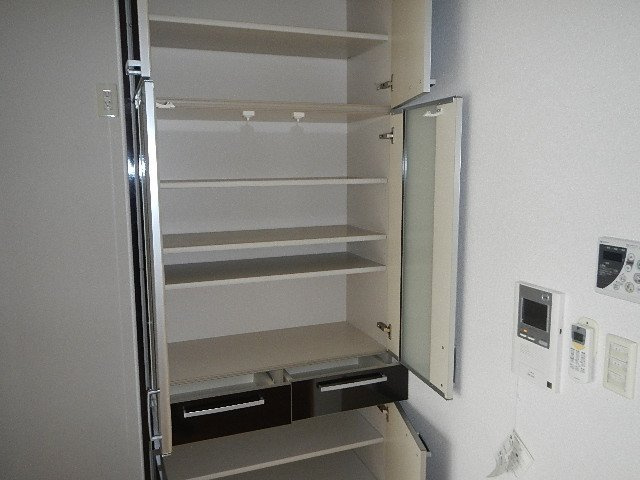 ミクニハイツの収納