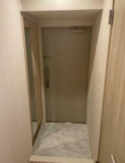 ベルラディエ新横浜の玄関