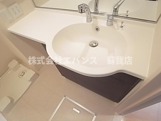 【独立洗面台】 | ソフィアクレールB | 朝の身支度には欠かせない独立洗面化粧台