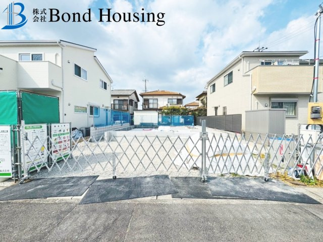 駐車並列3台　食洗器付き　西区秋葉台1丁目　新築戸建の外観