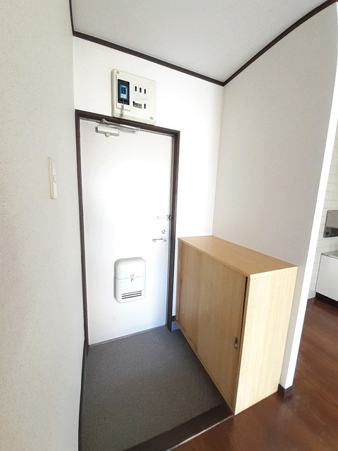 ファミール天野の玄関