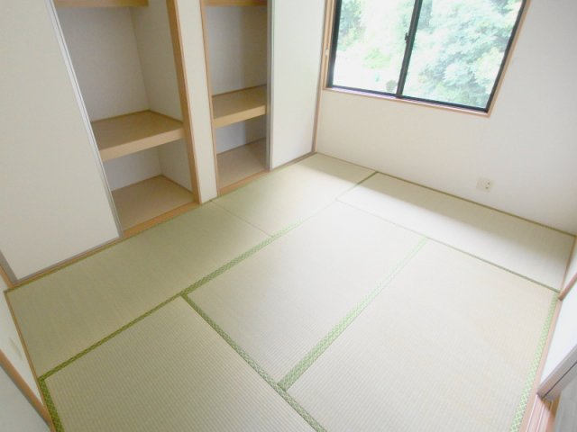 セジュール行友Ⅱの和室
