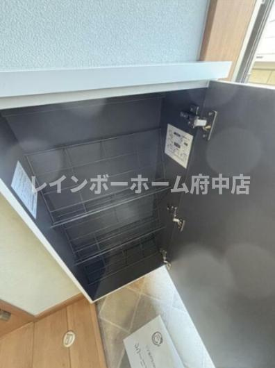 ウエストミモザの玄関