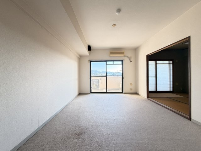 朝日プラザ大和香具山の居間・リビング|LDK12.5帖