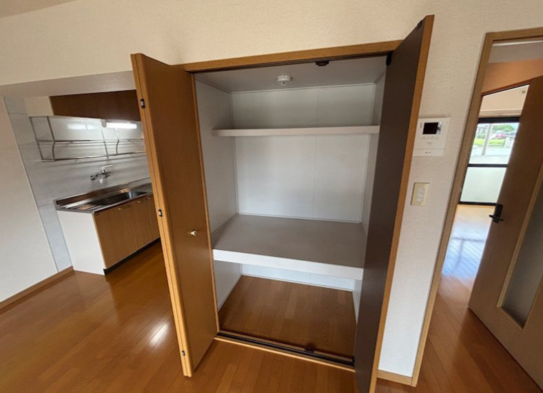 菊池郡菊陽町大字津久礼の賃貸マンションの収納|大きなものも収納できそうです