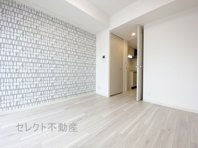 プレサンスＳＡＫＡＥフロントの居間・リビング