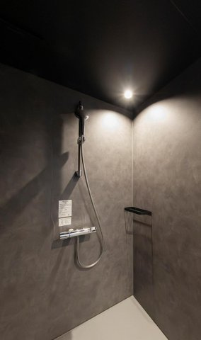 東京都墨田区　1棟売旅館・ホテル　「rakuna Inn 星・宙」の浴室