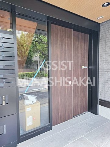CASA de MaNa 吉祥寺　1のエントランス