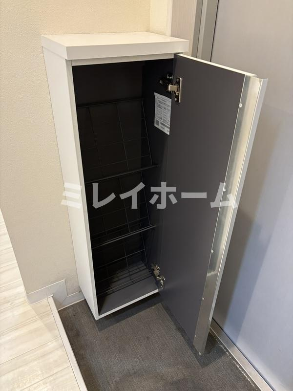 レピュア大森レジデンスの玄関|同建物内、別のお部屋の参考写真になります。