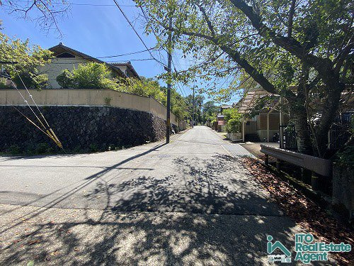 岩倉木野町 中古戸建の前面道路含む現地写真